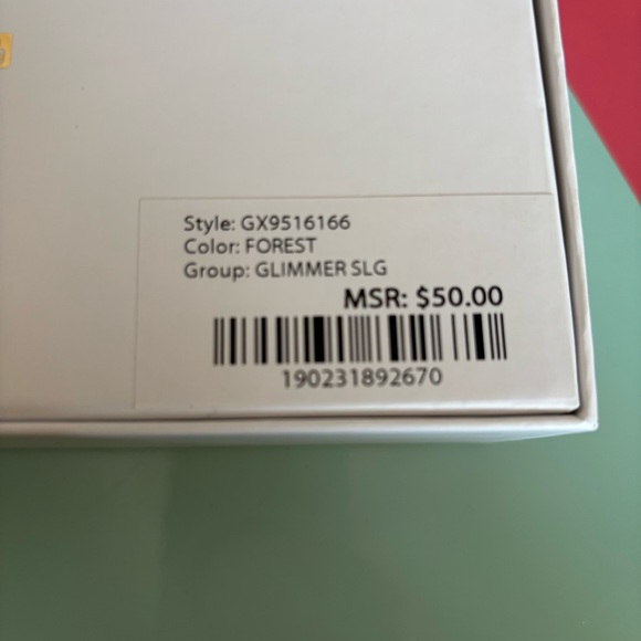 Guess wallet - color Forest green NWT - Picture 3 of 6